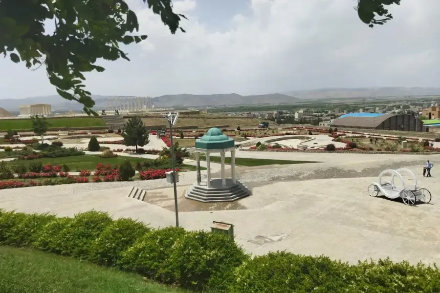 مینی ورلد ملایر؛ سفر به سراسر جهان در یک روز