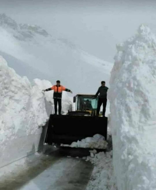 برف گیرترین گردنه کشور/ 6 متر برف!